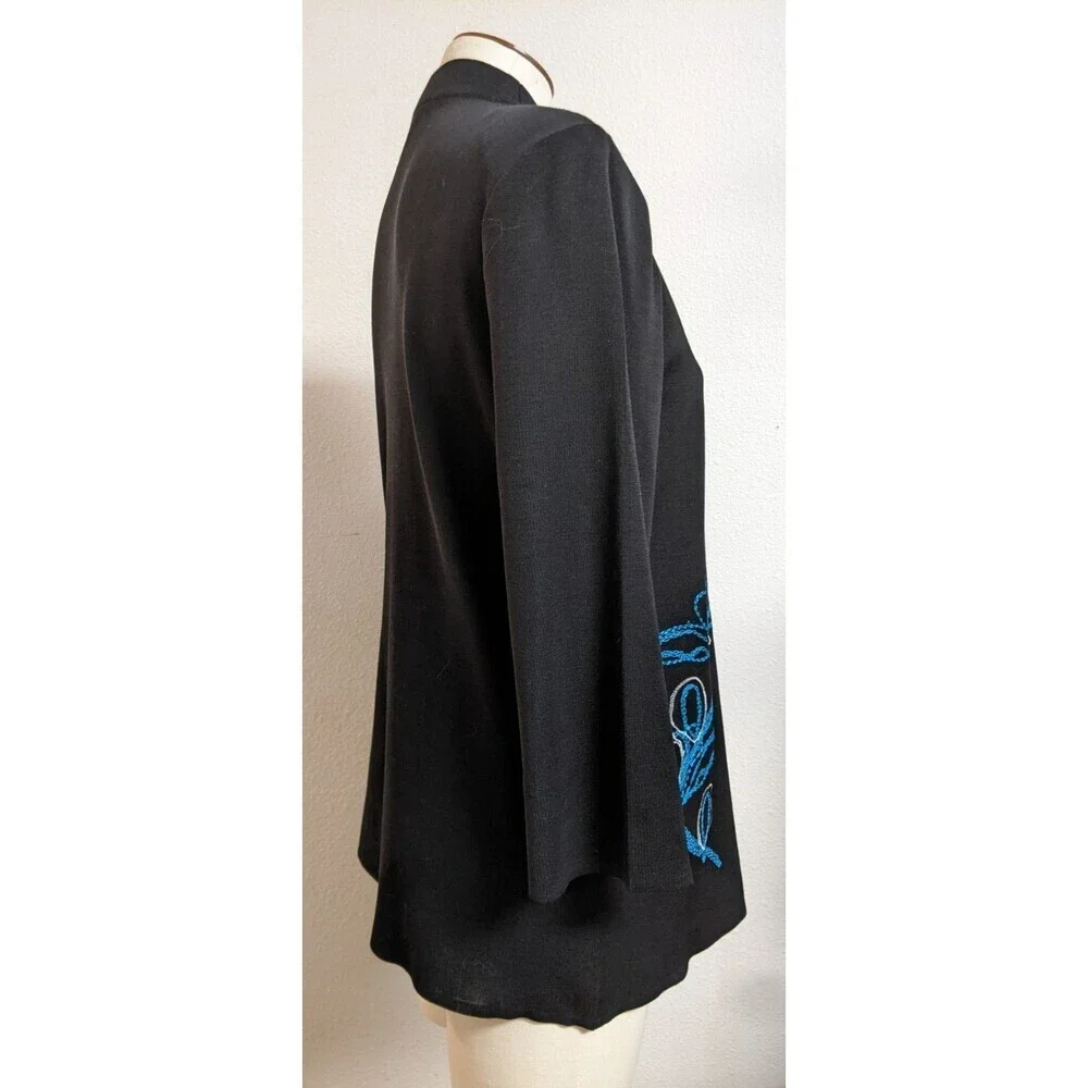 Women's MISOOK Black Knit Embroidered Blue/White Floral Design Jacket Medium